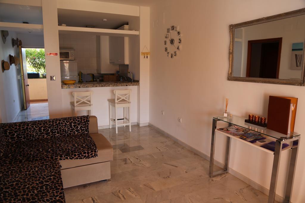 Apartment Apartamento Alta Loma With Bbq, Sea Views, Pool, Wifi Sleeps 6 Fuengirola